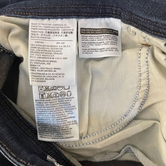 Levi's Jeans Women's 18W Blue 580  Boot Cut Defined Waist Dark Wash - Picture 10 of 11